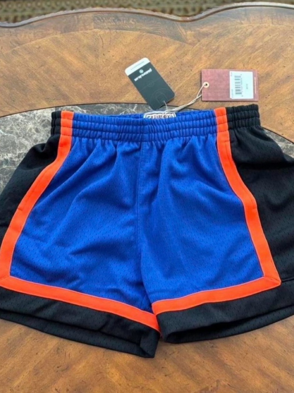 Women’s New York Knicks Mitchell & Ness Shorts New With Tags Size Medium